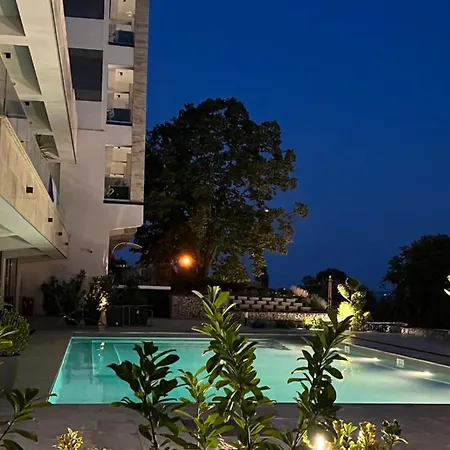 Club Panorama View Apartment *