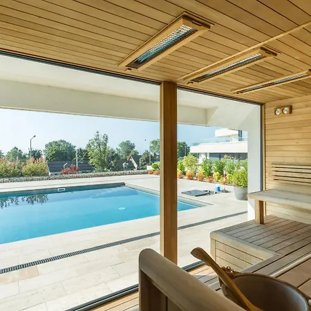 Club Panorama View Apartament